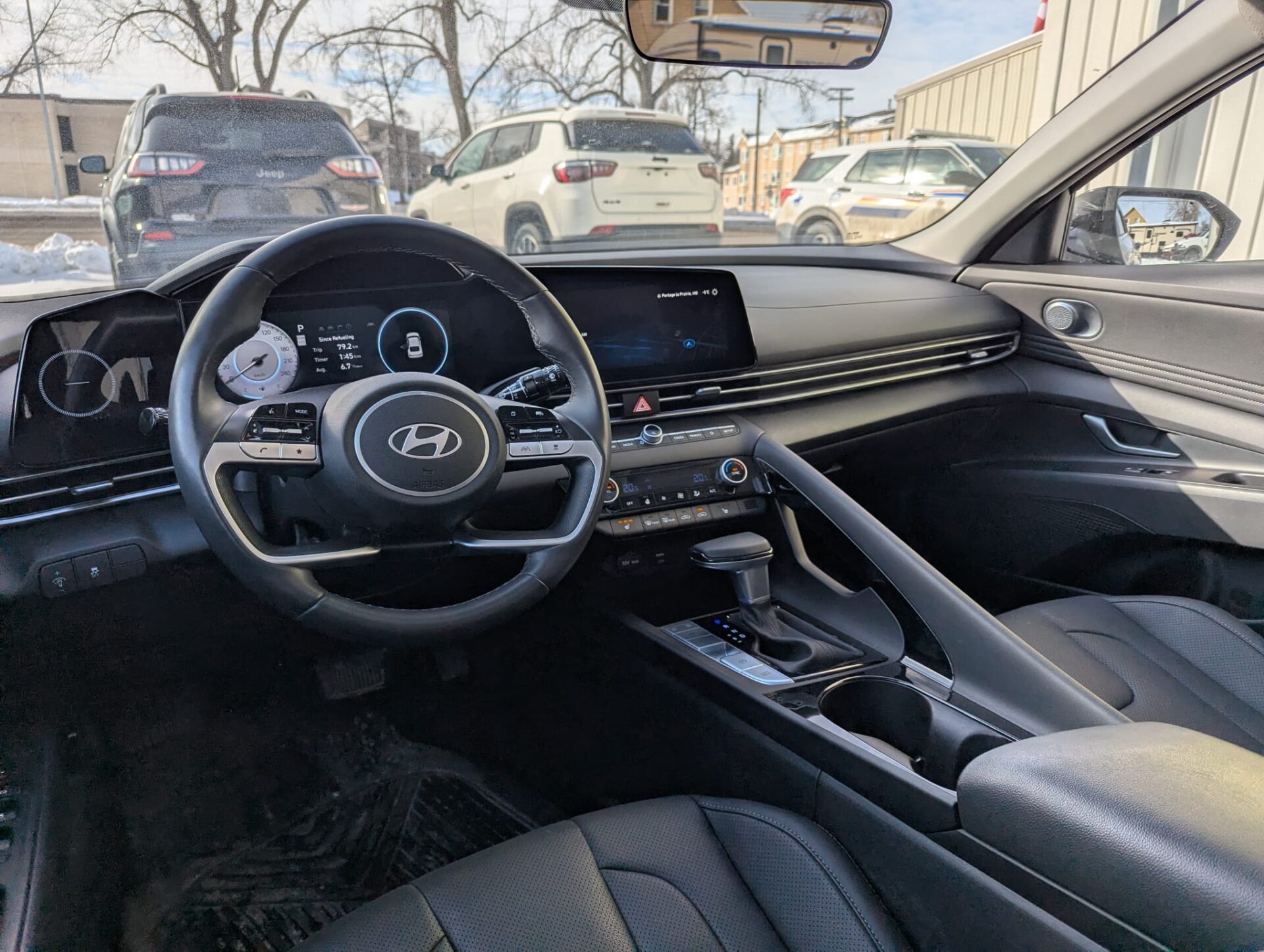 2025 Hyundai Elantra Luxury