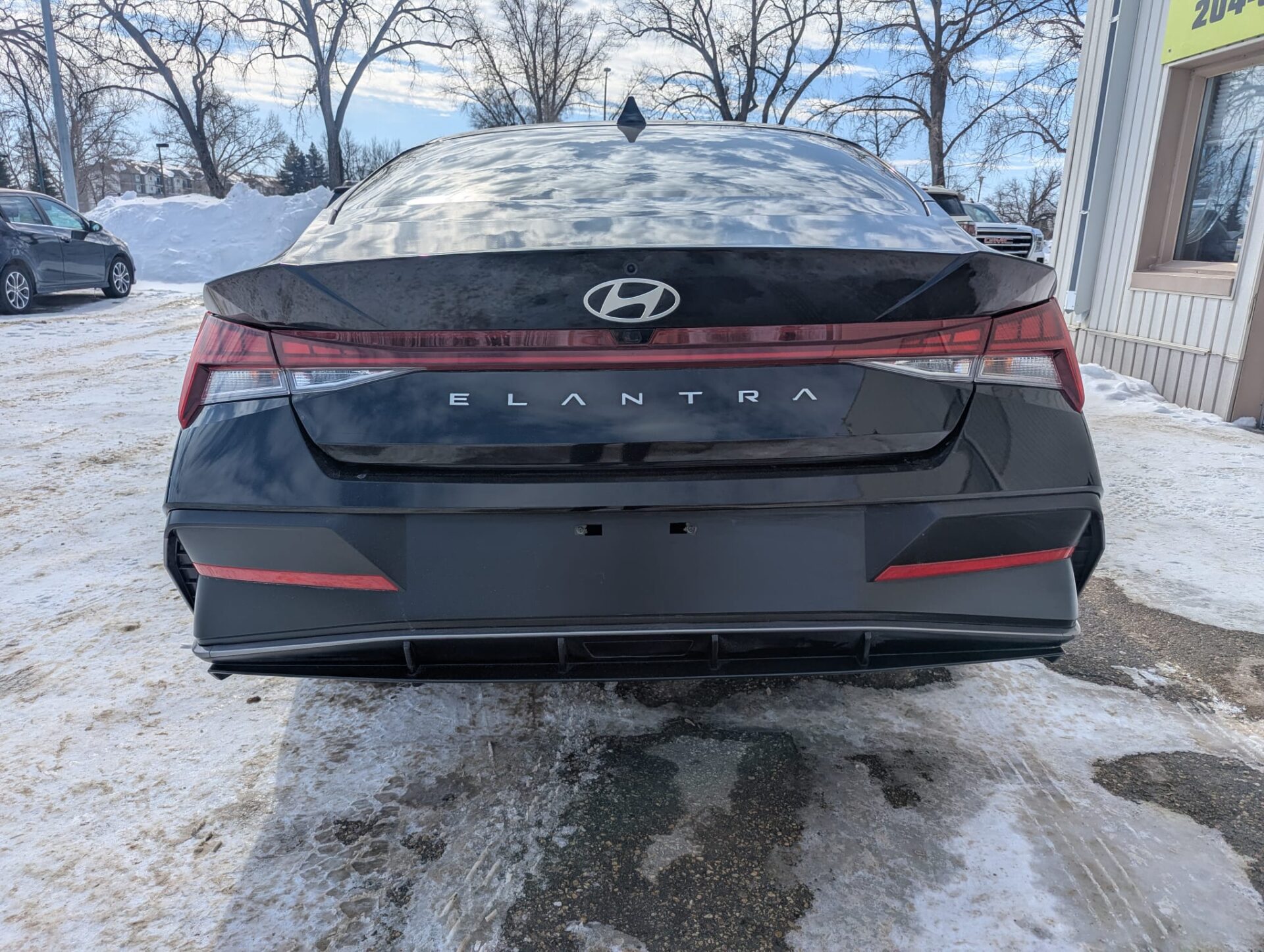 2025 Hyundai Elantra Luxury